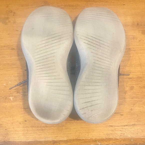 All birds sneakers, women’s size 11 - Picture 3 of 4